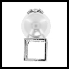 Load image into Gallery viewer, Large Pearl Bee Square Ring
