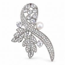 Load image into Gallery viewer, Pearl Grace Rhinestone Brooch
